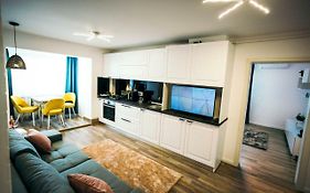 Briana Luxury Apartment